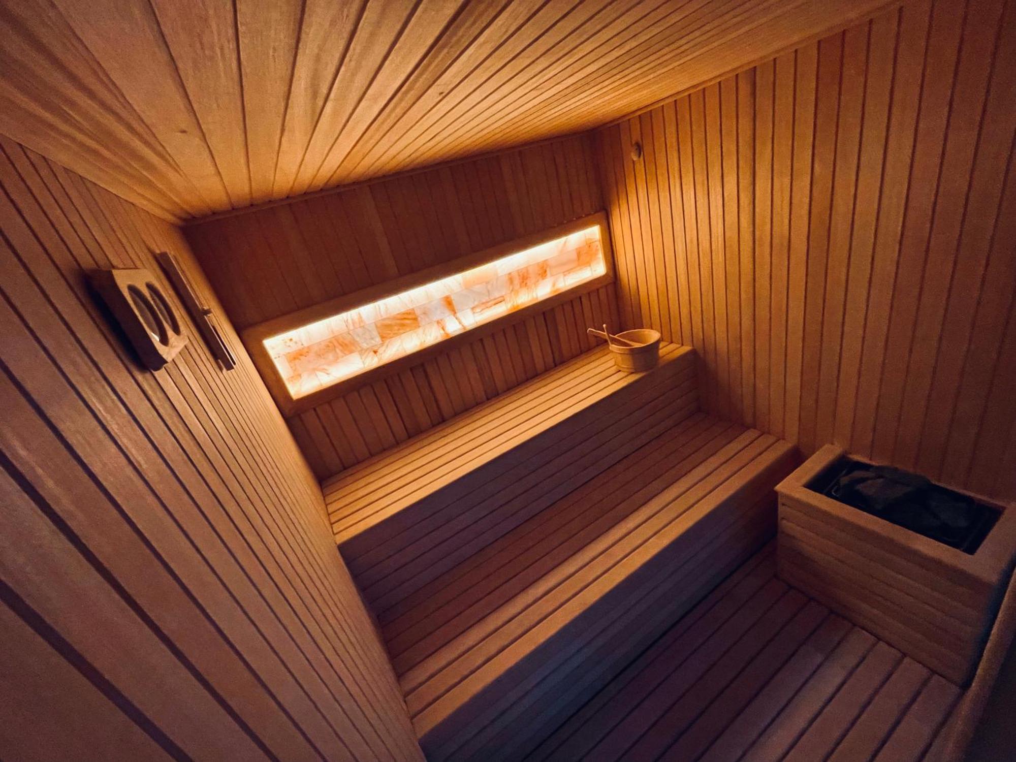Mozaik Apartments & Spa - Modern 4-Star Apartments With Exclusive Private Spa Wellness In The City Center - Sauna, Jacuzzi, Turkish Bath - Free Parking, Wi-Fi - Rooms & Apartments Ćuprija Exteriör bild