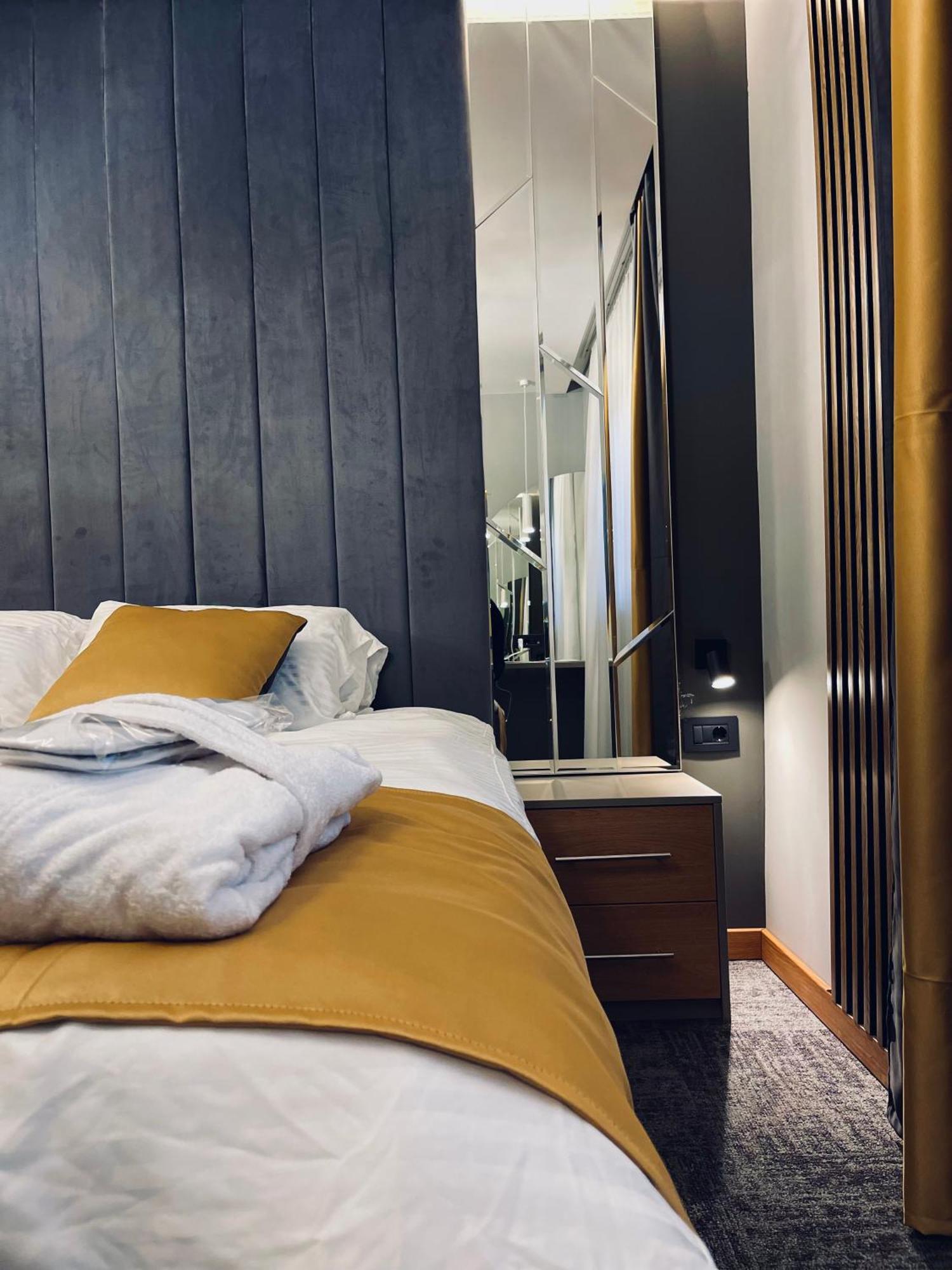 Mozaik Apartments & Spa - Modern 4-Star Apartments With Exclusive Private Spa Wellness In The City Center - Sauna, Jacuzzi, Turkish Bath - Free Parking, Wi-Fi - Rooms & Apartments Ćuprija Exteriör bild