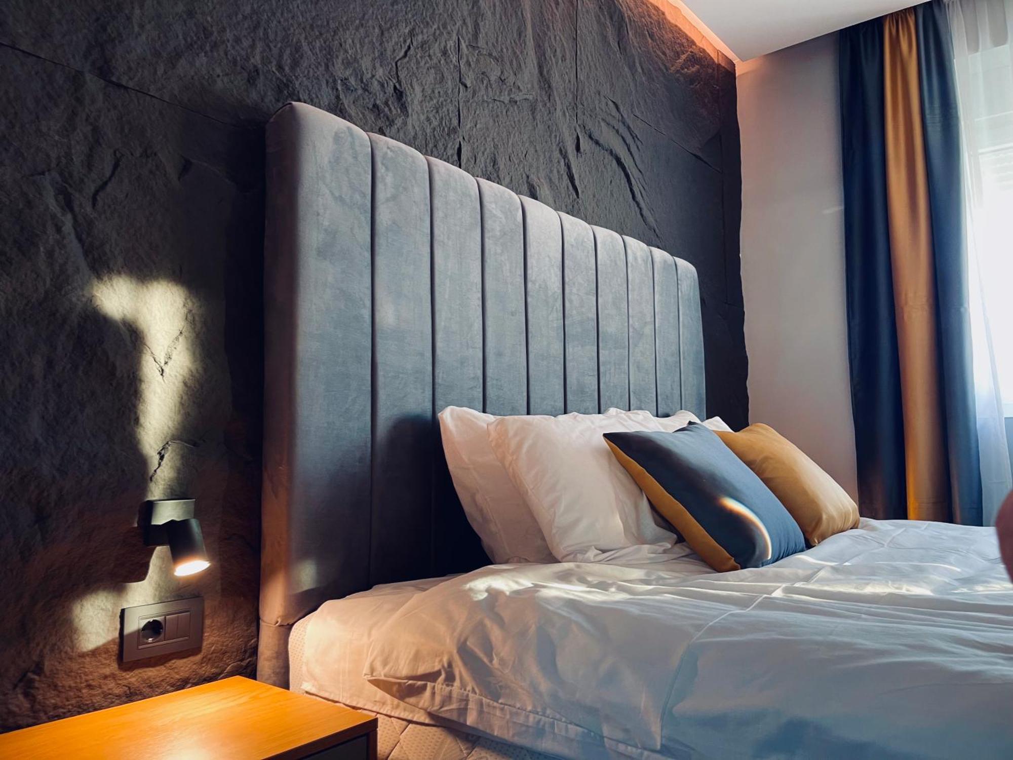 Mozaik Apartments & Spa - Modern 4-Star Apartments With Exclusive Private Spa Wellness In The City Center - Sauna, Jacuzzi, Turkish Bath - Free Parking, Wi-Fi - Rooms & Apartments Ćuprija Exteriör bild