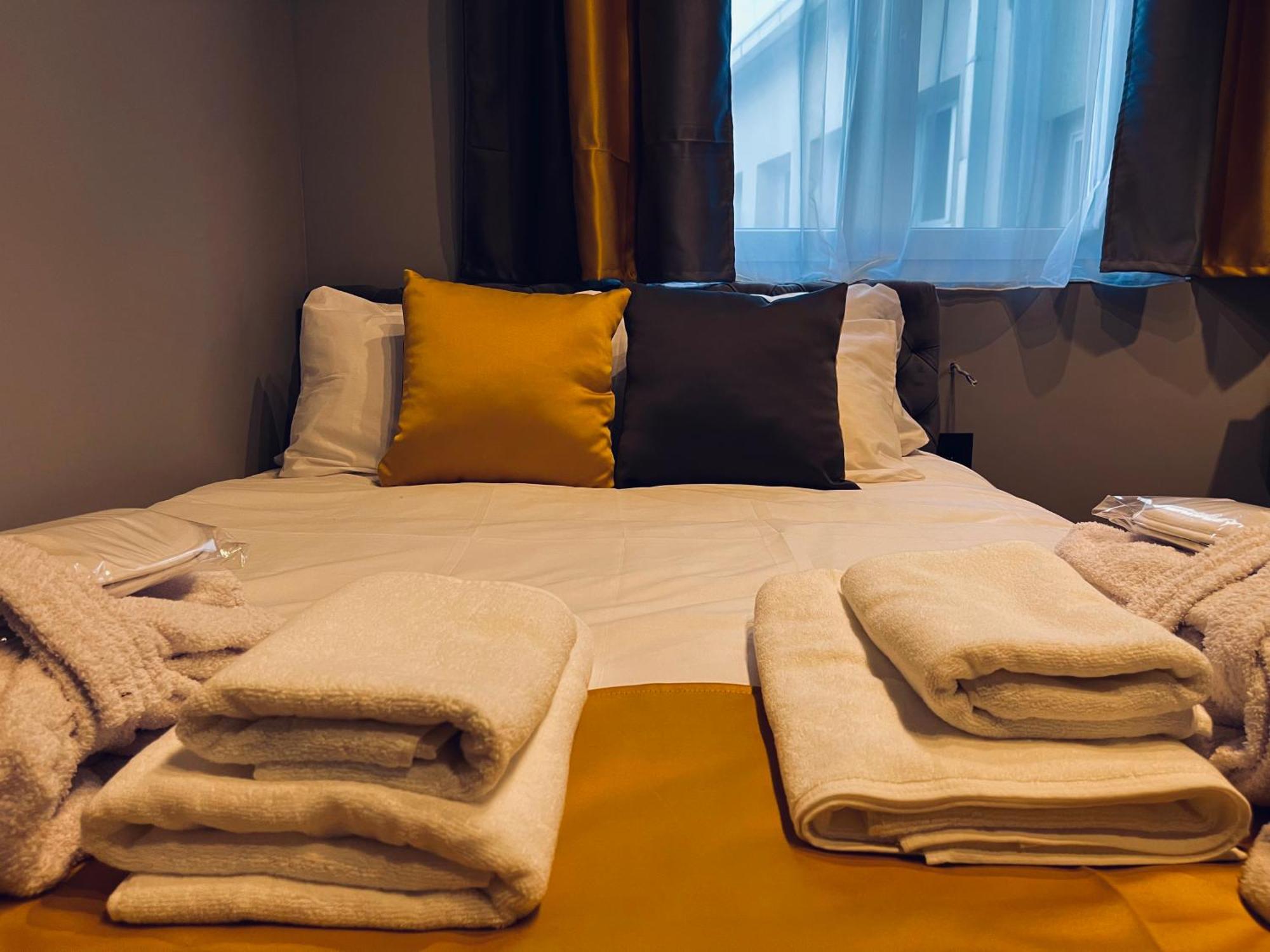 Mozaik Apartments & Spa - Modern 4-Star Apartments With Exclusive Private Spa Wellness In The City Center - Sauna, Jacuzzi, Turkish Bath - Free Parking, Wi-Fi - Rooms & Apartments Ćuprija Exteriör bild