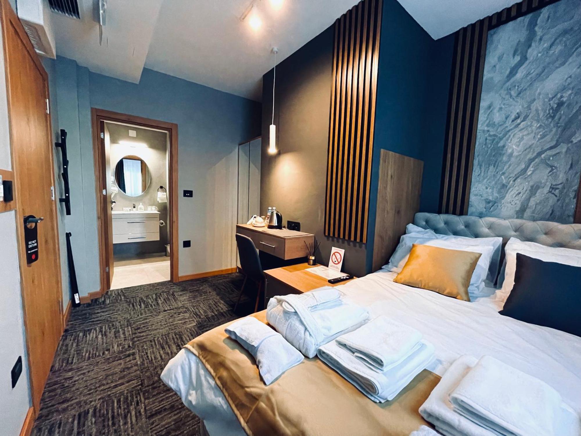 Mozaik Apartments & Spa - Modern 4-Star Apartments With Exclusive Private Spa Wellness In The City Center - Sauna, Jacuzzi, Turkish Bath - Free Parking, Wi-Fi - Rooms & Apartments Ćuprija Exteriör bild