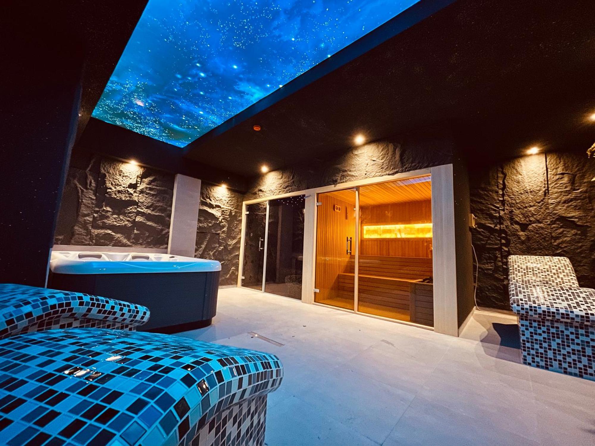Mozaik Apartments & Spa - Modern 4-Star Apartments With Exclusive Private Spa Wellness In The City Center - Sauna, Jacuzzi, Turkish Bath - Free Parking, Wi-Fi - Rooms & Apartments Ćuprija Exteriör bild
