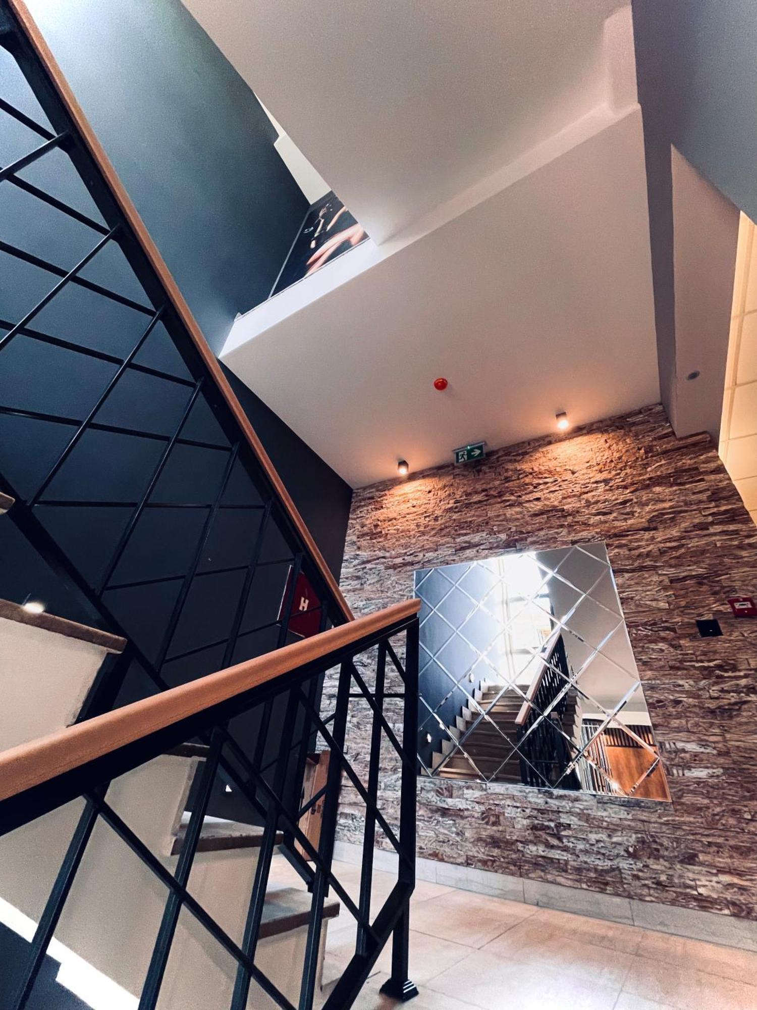 Mozaik Apartments & Spa - Modern 4-Star Apartments With Exclusive Private Spa Wellness In The City Center - Sauna, Jacuzzi, Turkish Bath - Free Parking, Wi-Fi - Rooms & Apartments Ćuprija Exteriör bild